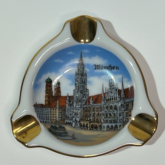VTG Porcelain Ashtray Munchen Bavaria Germany Theo Kuhn Butgwinbheim Gold Rim - Picture 1 of 12